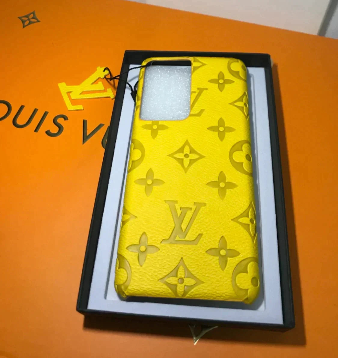 LV cases samsung